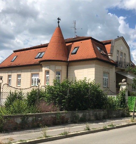 Piaristická ulica – kaštieľ v centre mesta