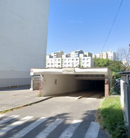Parkovacie miesto v garážovom dome v Ružinove