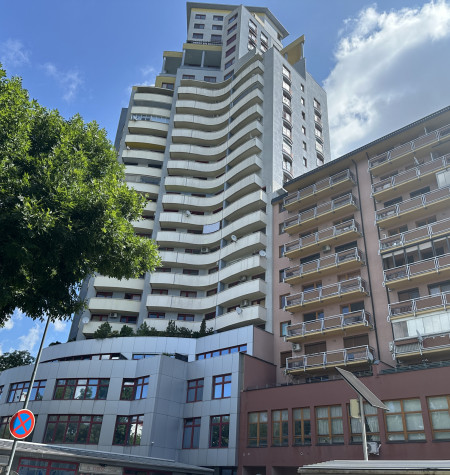 Čarovný panoramatický  výhľad na Bratislavu z 21. poschodia zo  4i bytu o  celkovej výmere 172 m2  z 50m2 terás (20m2 + 30m2)