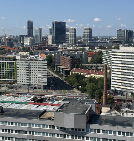 Mimoriadna ponuka! znížená cena!  4i byt o  celkovej výmere 172 m2 (terasy 20m2 + 30m2) a panoramatický výhľad z 21. poschodia na celú Bratislavu