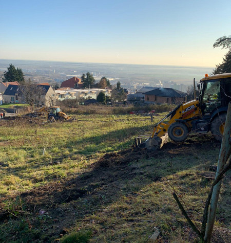 Predaj atraktívneho pozemku s neobmedzeným výhľadom v Rači - Popolná ul.