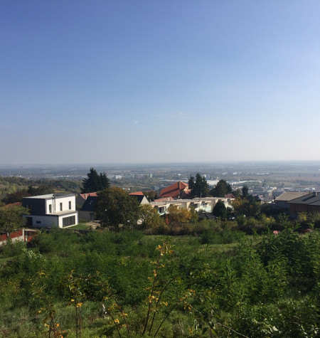 Predaj atraktívneho pozemku s neobmedzeným výhľadom v Rači - Popolná ul.