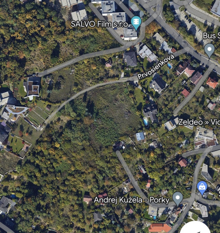 PREDAJ NÁDHERNÉHO POZEMKU SO VŠETKÝMI INŽ. SIEŤAMI A CESTOU, HRADNÝ KOPEC, PRVOSIENKOVA UL