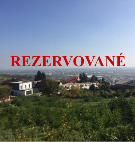REZERVOVANÉ - Predaj atraktívneho pozemku s neobmedzeným výhľadom v Rači - Popolná ul.