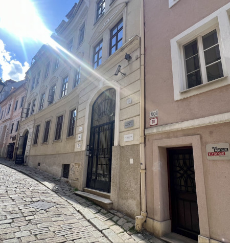 Samostatná kancelária 25 m2 v krásnej budove