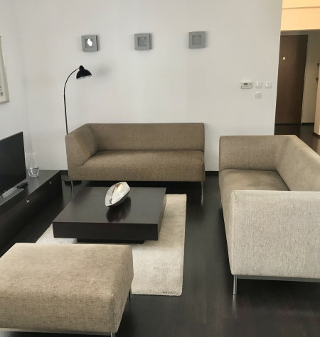 Tichý 3-izbový byt s terasou a parkovaním v centre Bratislavy