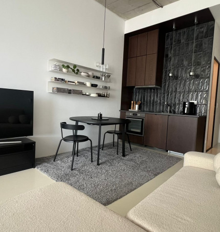 PREDAJ EXKLUZÍVNEHO 1-IZB. KOMPLET ZARIADENÉHO BYTU V PRÉMIOVOM PROJEKTE APOLLO RESIDENCE (Chalúpkova 4)
