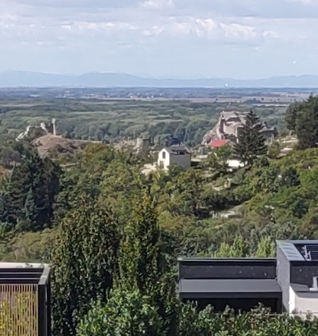 Exkluzívny pozemok s výhľadom na hrad Devín