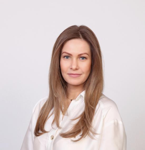 Mgr. Lívia Hološová