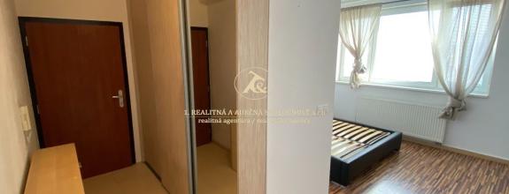 PRENÁJOM VEĽMI PEKNÉHO KOMPLET ZARIADENÉHO 1-IZB. BYTU V ZELENOM PROSTREDÍ,HAANOVA UL, PETRŽALKA