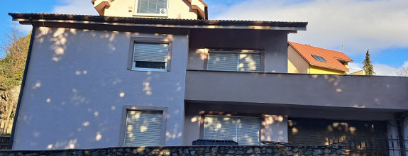 PRENÁJOM NEBYTOVÉHO PRIESTORU V RD SO SAMOSTATNÝM VSTUPOM, 84 M2, PROVÍZIU NEPLATÍTE !