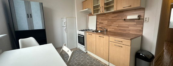 Prenájom: 1 izbový byt na 5. posch. v  tichej lokalite na  Studenohorskej ul. v Lamači