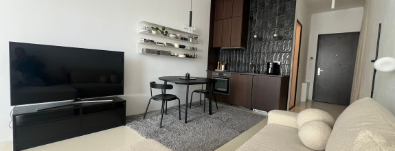 PREDAJ EXKLUZÍVNEHO 1-IZB. KOMPLET ZARIADENÉHO BYTU V PRÉMIOVOM PROJEKTE APOLLO RESIDENCE (Chalúpkova 4)